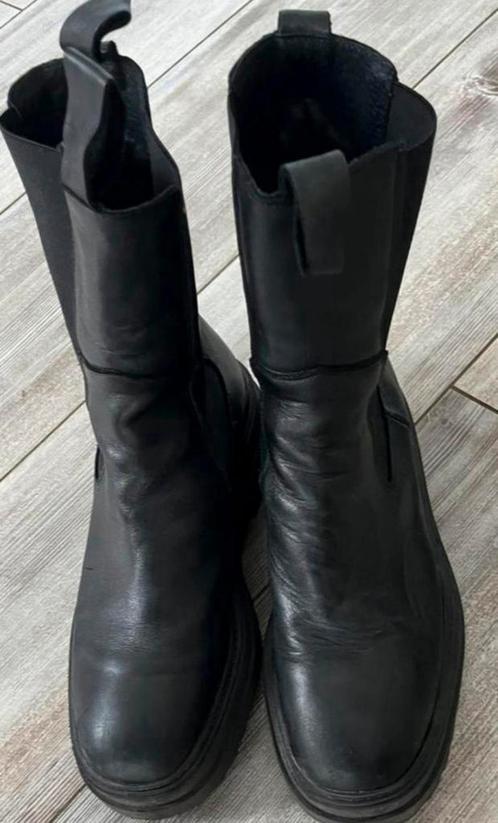 SACHA VIVIAN HOORN HOGE ZWARTE LEREN BOOTS MAAT 37, Kleding | Dames, Schoenen, Zo goed als nieuw, Hoge laarzen, Zwart, Ophalen of Verzenden