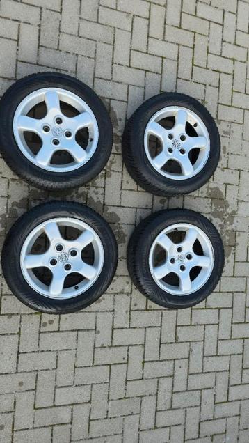 15 Inch Velgen met All season banden - Set van 4 beschikbaar voor biedingen