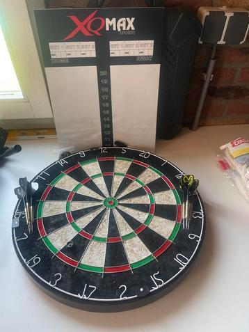XQ Max Dartbord Set Compleet beschikbaar voor biedingen