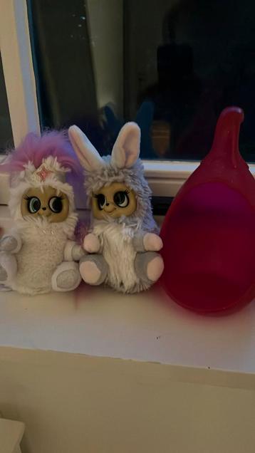 2x Bush baby world knuffel met ei beschikbaar voor biedingen