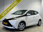 Toyota Aygo 1.0 VVT-i x-play | Achteruitrijcamera | Airco |, Voorwielaandrijving, Euro 5, Stof, Gebruikt