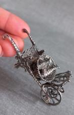 Antiek Zilveren miniatuur kruiwagen met kooi met keurmerk, Ophalen of Verzenden, Zilver