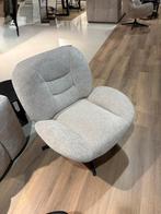 Showmodel Beige Fauteuil met Metalen Onderstel, Ophalen, Zo goed als nieuw, Metaal, 75 tot 100 cm