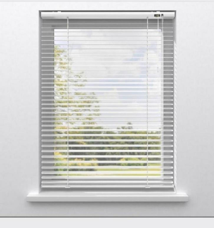 Nieuwe witte aluminium jaloezie 81,5x135cm, Huis en Inrichting, Stoffering | Gordijnen en Lamellen, Nieuw, 100 tot 150 cm, 50 tot 100 cm