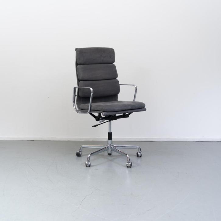 2x Vitra Eames Ea 219 Softpad Grijs Alcantara - Chroom, Huis en Inrichting, Bureaustoelen, Zo goed als nieuw, Bureaustoel, Grijs