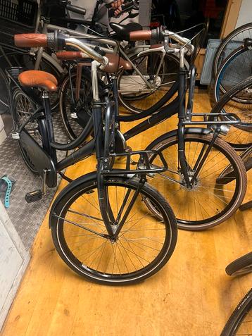 2. Nette goede gebruikte 24 inch Cortina U4 transportfietsen beschikbaar voor biedingen
