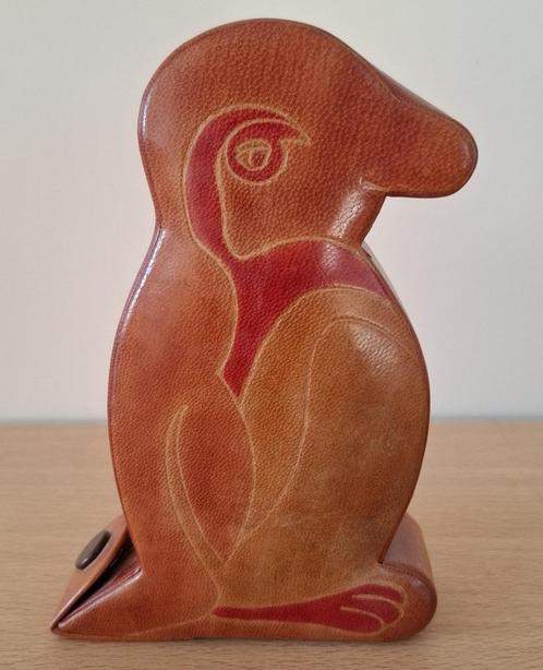 Unieke lederen pinguïn spaarpot, Verzamelen, Spaarpotten, Nieuw, Dier, Overige materialen, Ophalen of Verzenden