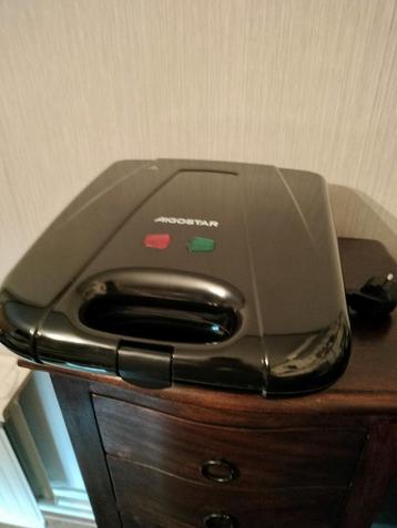 sandwich maker/ tosti maker beschikbaar voor biedingen