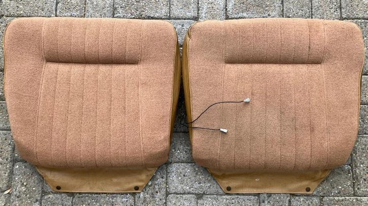 2 stuks stoelzitting goudgeel. Volvo 142, 144, 145 164 1973+, Auto-onderdelen, Interieur en Bekleding, Volvo, Gebruikt, Ophalen of Verzenden