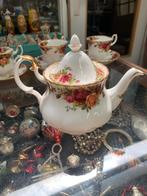 Royal Albert theepot goede staat 0646396866, Antiek en Kunst, Antiek | Servies los, Ophalen of Verzenden