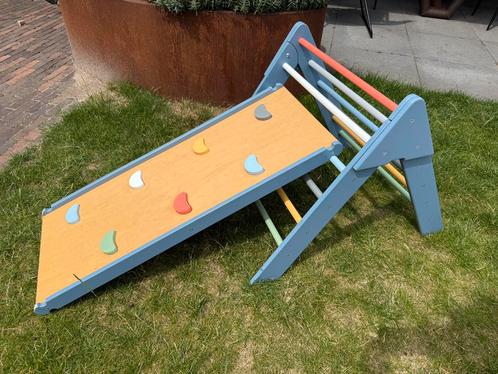 Gekleurd houten klimrek Luna Toys, Kinderen en Baby's, Speelgoed | Buiten | Speeltoestellen, Gebruikt, Glijbaan, Ophalen