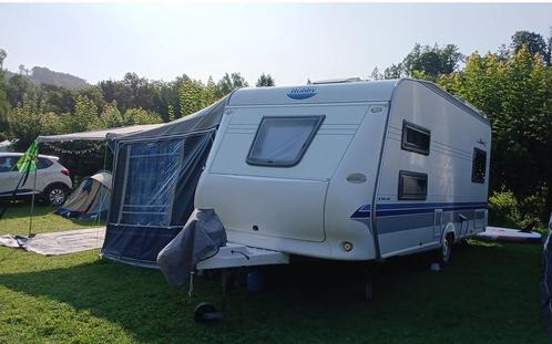 Hobby 495 UK - 2006, Caravans en Kamperen, Caravans, Particulier, tot en met 4, 1000 - 1250 kg, Rondzit, Hobby, Stapelbed, 7 tot 8 meter
