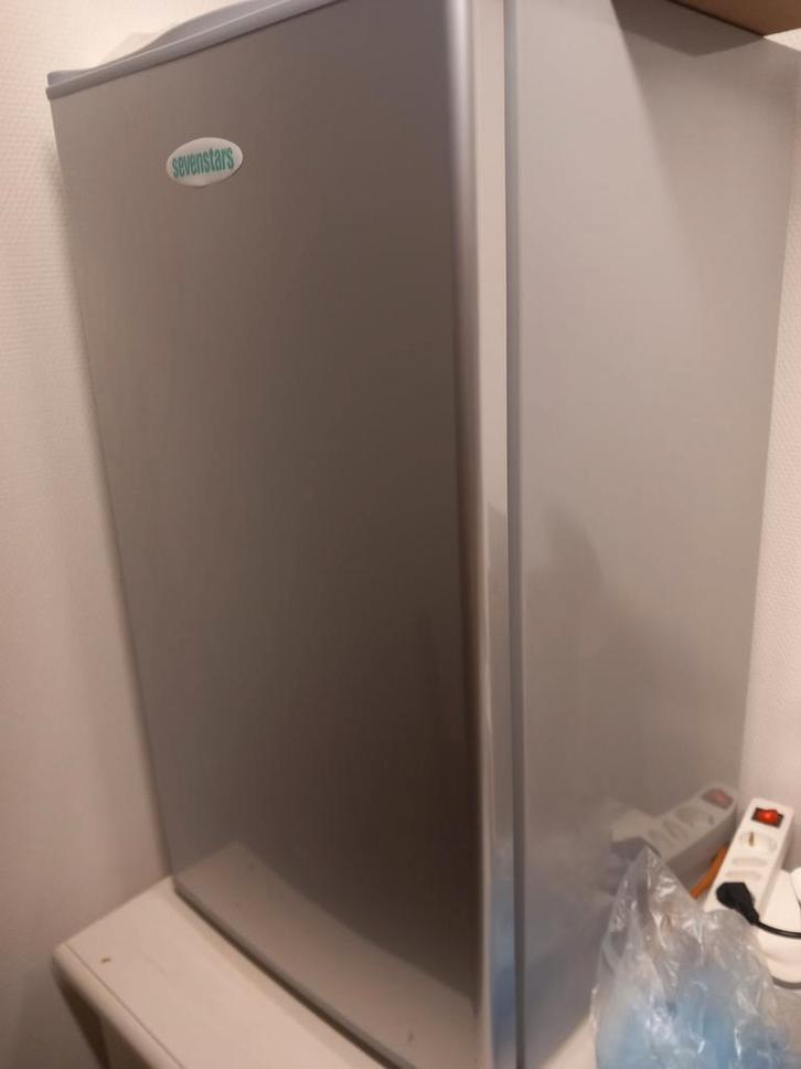 Kleine Koelkast - Zo Goed Als Nieuw!, Witgoed en Apparatuur, Koelkasten en IJskasten, Zo goed als nieuw, Zonder vriesvak, Minder dan 75 liter