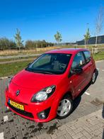 Renault Twingo 1.2 16V 2011 Rood, Auto's, Renault, 839 kg, Twingo, 74 pk, Zwart