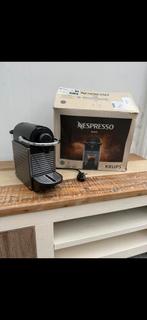 Een zwarte Nespresso koffie aparaat, Witgoed en Apparatuur, Koffiezetapparaten, Gebruikt, Koffiemachine, Ophalen of Verzenden