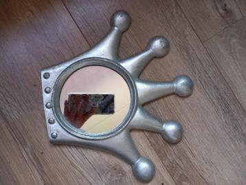 Kroon spiegel voor in kinderkamer beschikbaar voor biedingen