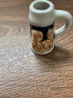 Miniatuur Keramiek Bierpul met Afbeeldingen van Man en Vrouw, Ophalen of Verzenden