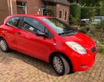 Toyota Yaris 1.0 12V Vvt-i 3DR Terra 2007 Rood, Voorwielaandrijving, 527 kg, 40 €/maand, 750 kg