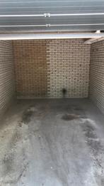Droge garage te Krommenie, Noord-Holland