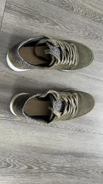 Schoenen van Zuss, Ophalen, Sneakers of Gympen, Gedragen, Groen