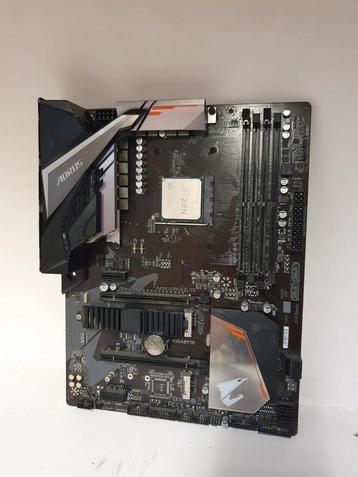 B450 AORUS ELITE Moederbord Socket AM4 + AMD Ryzen 5 2600x  beschikbaar voor biedingen