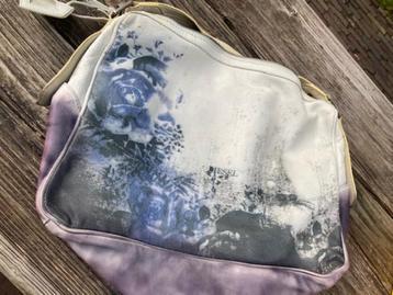 DIESEL / SCHOUDERTAS / LILA / CREME / LEDER beschikbaar voor biedingen