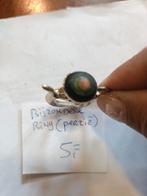 Bijzondere ring, Gebruikt, Ophalen of Verzenden, 17 tot 18, Dame of Heer