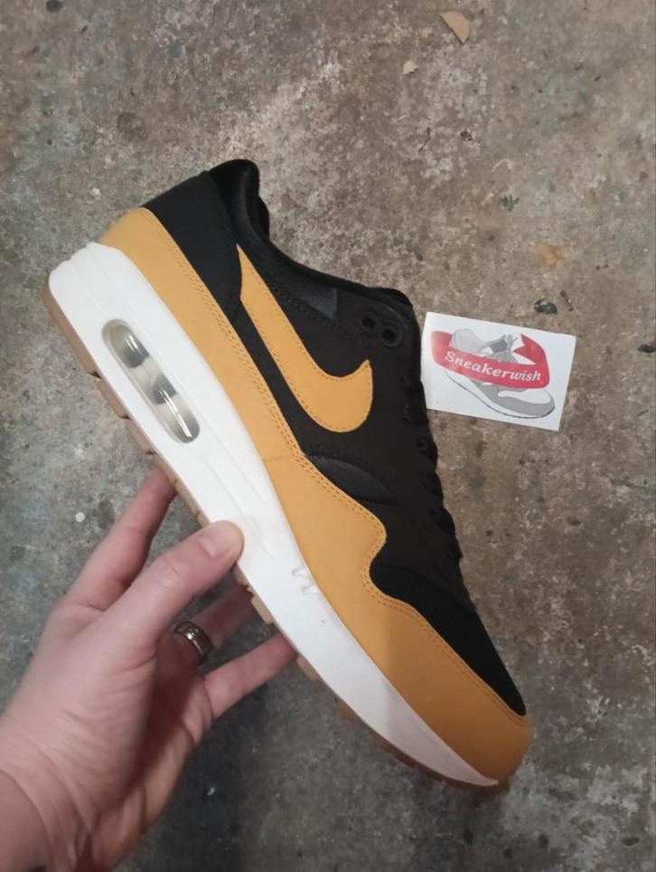 Nike Air Max 1 By You Black Honey EU 45, Kleding | Heren, Schoenen, Zo goed als nieuw, Sneakers of Gympen, Zwart, Ophalen of Verzenden
