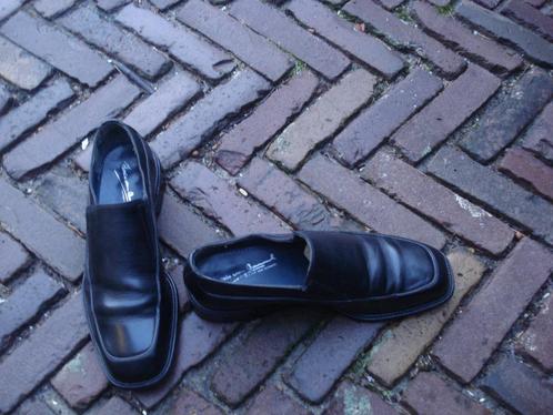 GRATIS VERZENDEN ZWARTE FLORIS VAN BOMMEL INSTAPPERS 42,5, Kleding | Heren, Schoenen, Zo goed als nieuw, Espadrilles of Moccasins