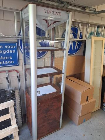 visconti vitrinekast winkel inclusief etalage spullen vulpen beschikbaar voor biedingen