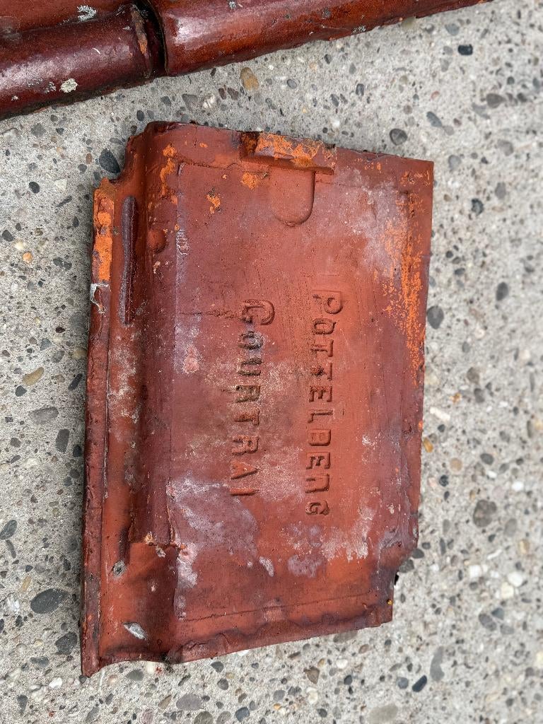 1400 stuks dakpan Tuile du Nord bruin geglazuurd 29.5x21cm., Ophalen, Overige materialen, Gebruikt, Overige typen