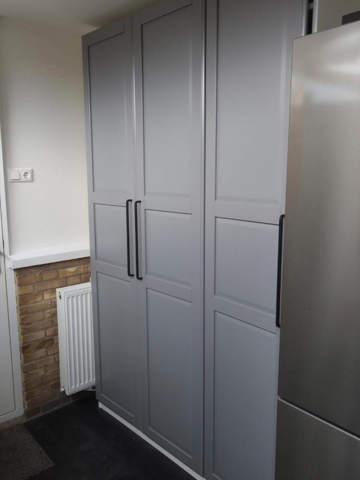 Grijze Ikea pax kast, Huis en Inrichting, Kasten | Kledingkasten, Zo goed als nieuw, 200 cm of meer, 50 tot 100 cm, 50 tot 75 cm