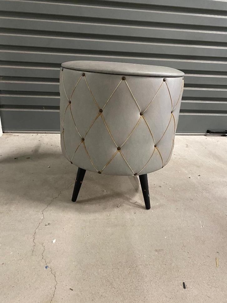 Vinted Poef met opbergruimte, Huis en Inrichting, Banken | Voetenbanken en Poefen, Gebruikt, 50 tot 75 cm, Minder dan 50 cm, Rond