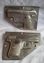 Oude chocoladevorm: -Revolver-, Ophalen of Verzenden