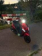 Piaggio zip 80cc FULL MALOSSI ENIGE VAN MARKTPLAATS, Fietsen en Brommers, Scooters | Piaggio, Ophalen, Maximaal 45 km/u, Zo goed als nieuw
