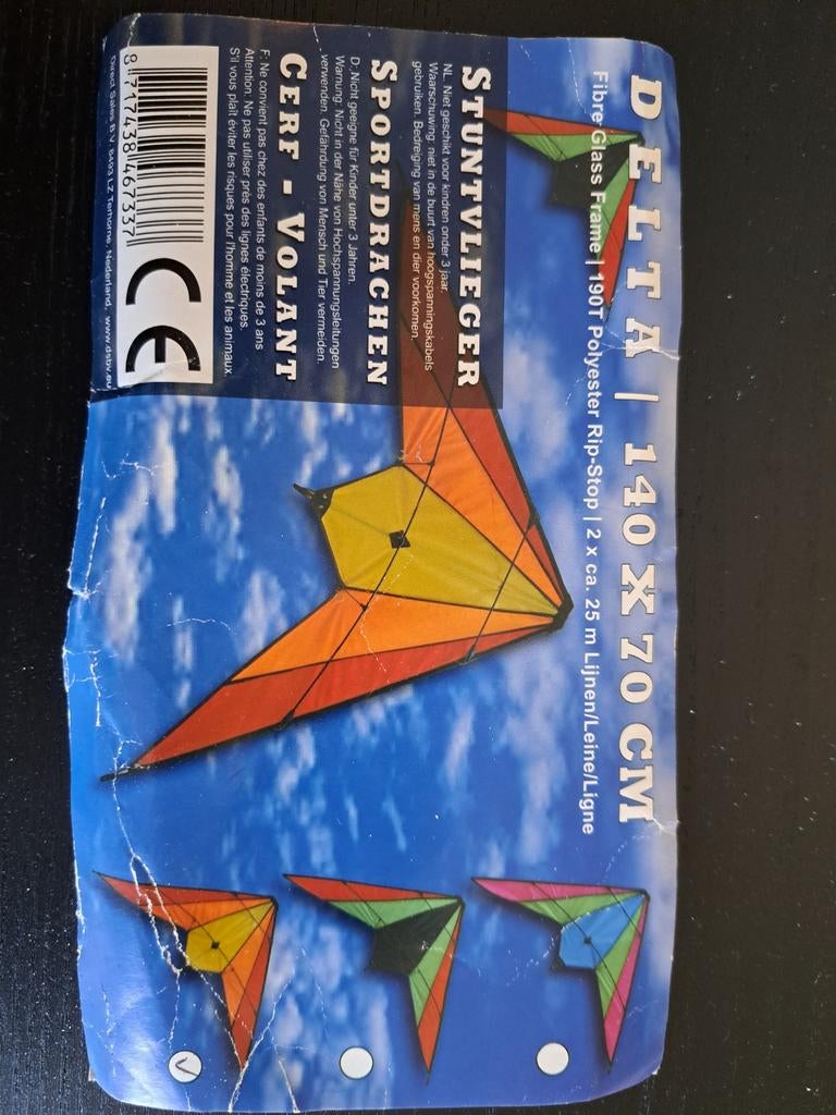 Stuntvlieger - Delta 140x70 cm, Sport en Fitness, Vliegeren, Ophalen of Verzenden, Zo goed als nieuw, Vierlijns, Vlieger