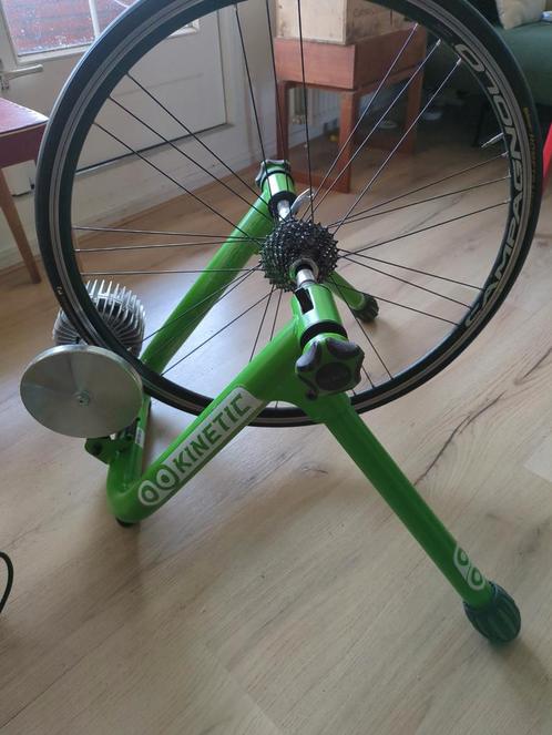 Kinetic Road Machine 2.0 Fietstrainer + Campagnolo Wiel, Fietsen en Brommers, Overige Fietsen en Brommers, Gebruikt, Ophalen of Verzenden