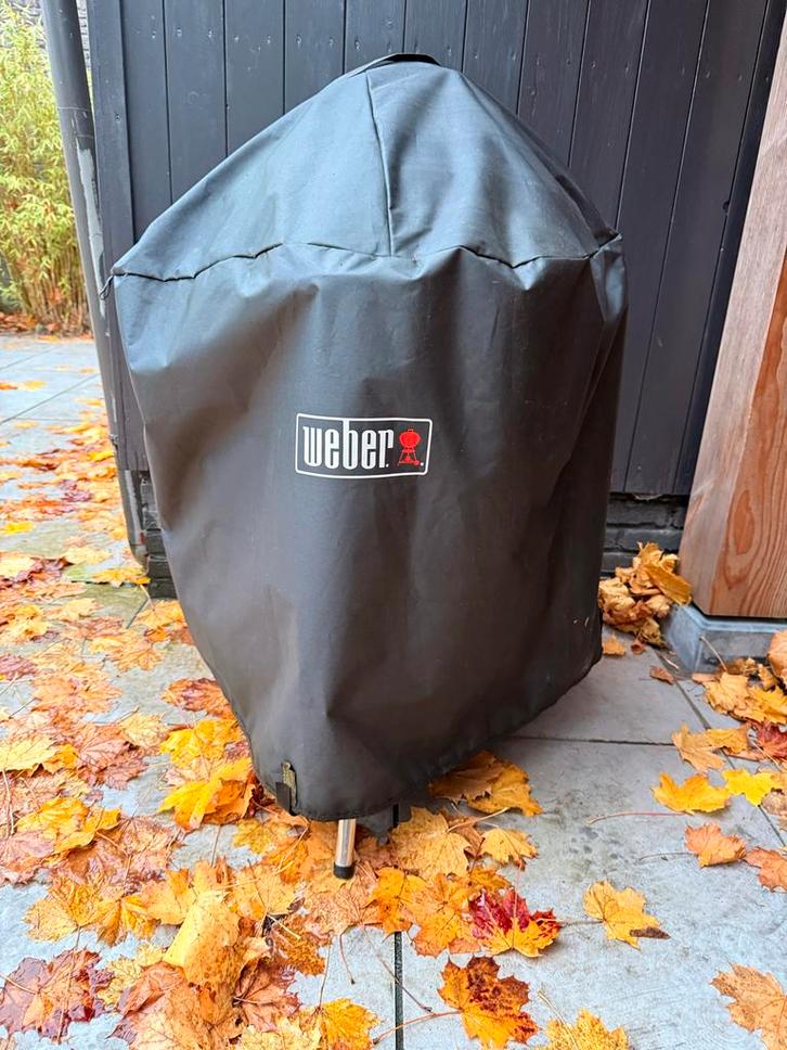 Weber Kettle 57cm Zwart - Compleet met Accessoires, Tuin en Terras, Houtskoolbarbecues, Gebruikt, Ophalen of Verzenden