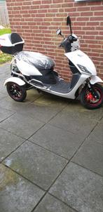 IVA T3 Scootmobiel met koffer/beschermhoes/ART3 Slot, Fietsen en Brommers, Maximaal 45 km/u, Zo goed als nieuw, Elektrisch, Ophalen