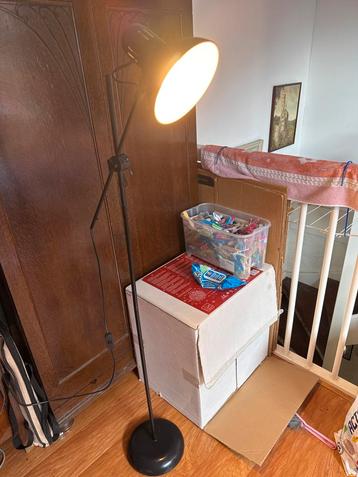 Zwarte Staande Lamp - 155cm beschikbaar voor biedingen