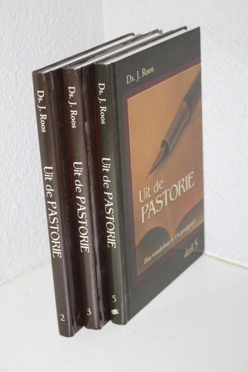 Ds. J. Roos - Uit de Pastorie, deel 2, 3 en 5, Boeken, Godsdienst en Theologie, Gelezen, Christendom | Protestants, Ophalen of Verzenden