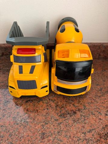 Speelgoed vrachtwagens beschikbaar voor biedingen