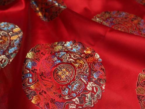 Nieuw! 6032) 118x85cm Chinese brokaat rood, Hobby en Vrije tijd, Stoffen en Lappen, Nieuw, Polyester, 30 tot 120 cm, 30 tot 200 cm