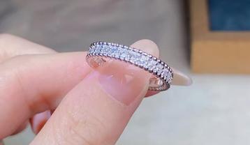 Platina ring met diamanten maat 17,7 met certificaat beschikbaar voor biedingen
