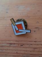 anti roken vintage pin, Ophalen of Verzenden, Overige typen