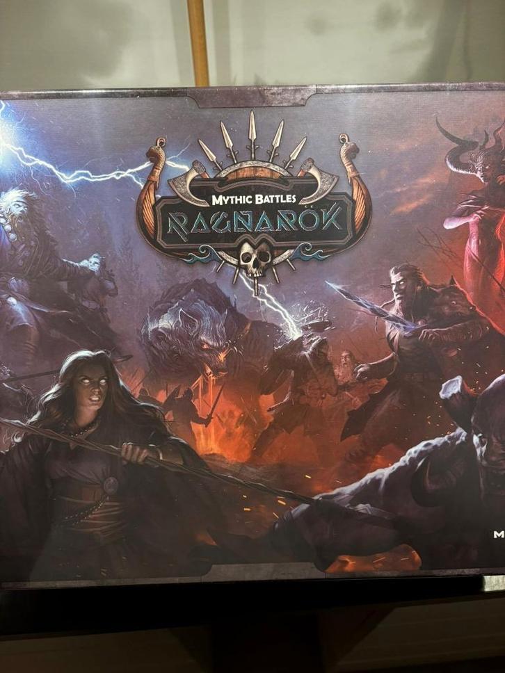 Mythic Battles: Ragnarok + Storage Box (Nieuw!), Hobby en Vrije tijd, Gezelschapsspellen | Bordspellen, Nieuw, Ophalen of Verzenden