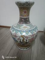 Antieke Chinese vazen met bloemmotieven, Ophalen of Verzenden