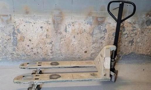 Transpallet palletwagen pompwagen pallettruck BT, Doe-het-zelf en Verbouw, Overige Doe-het-zelf en Verbouw, Gebruikt, Ophalen