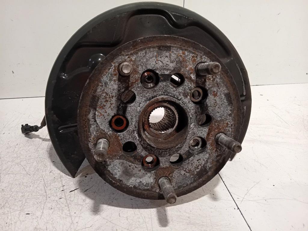Wielnaaf links voor Ford Transit, Onderdelen@venauto.nl, Van der Ven Autorecycling B.V., Gebruikt, Ettenseweg 76, 4706 PB Roosendaal, The Netherlands