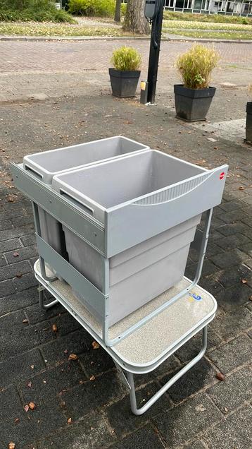 Inbouw Hailo Easy Cargo Afvalemmer 1 x 19 en 1 x 30 liter beschikbaar voor biedingen